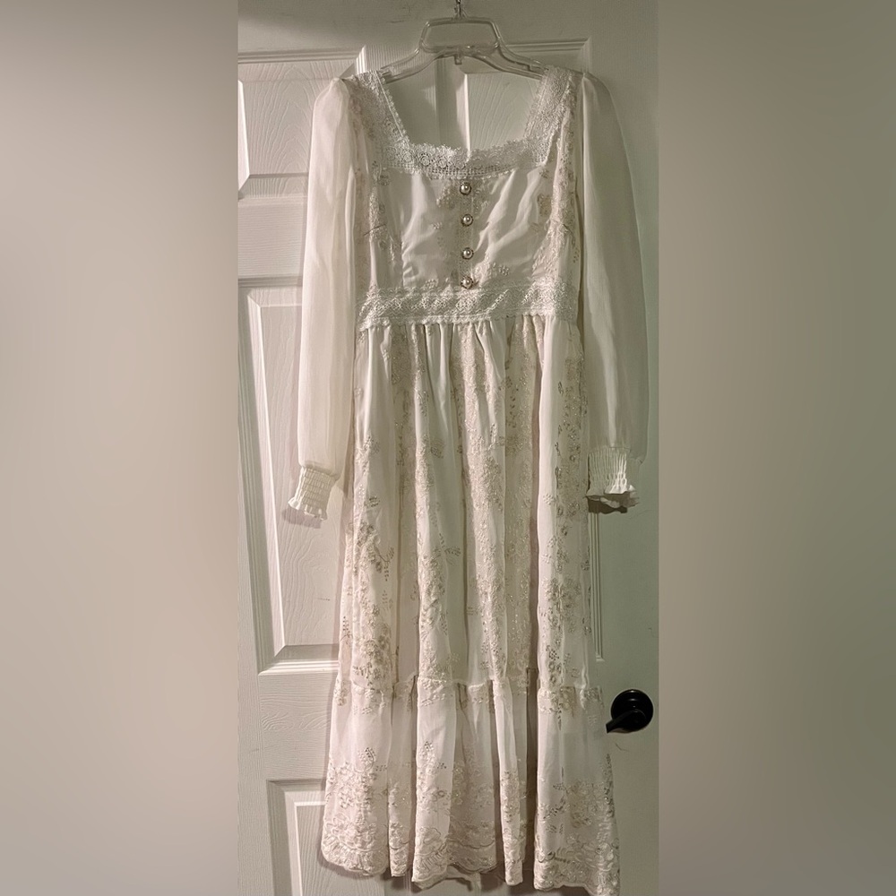 Vintage Cream Lace Dress